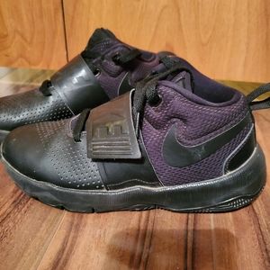 NIKE Kids High Top size 4